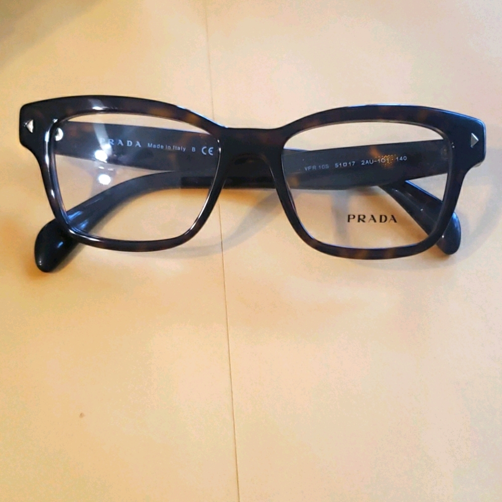 Eyeglasses
